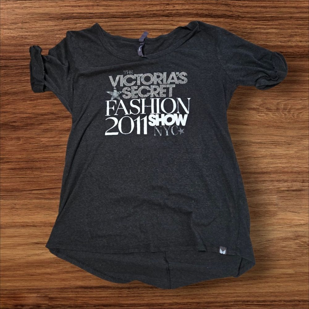 Victoria's Secret Black Super Model Essentials 2011 Fashion Show Tee Shirt